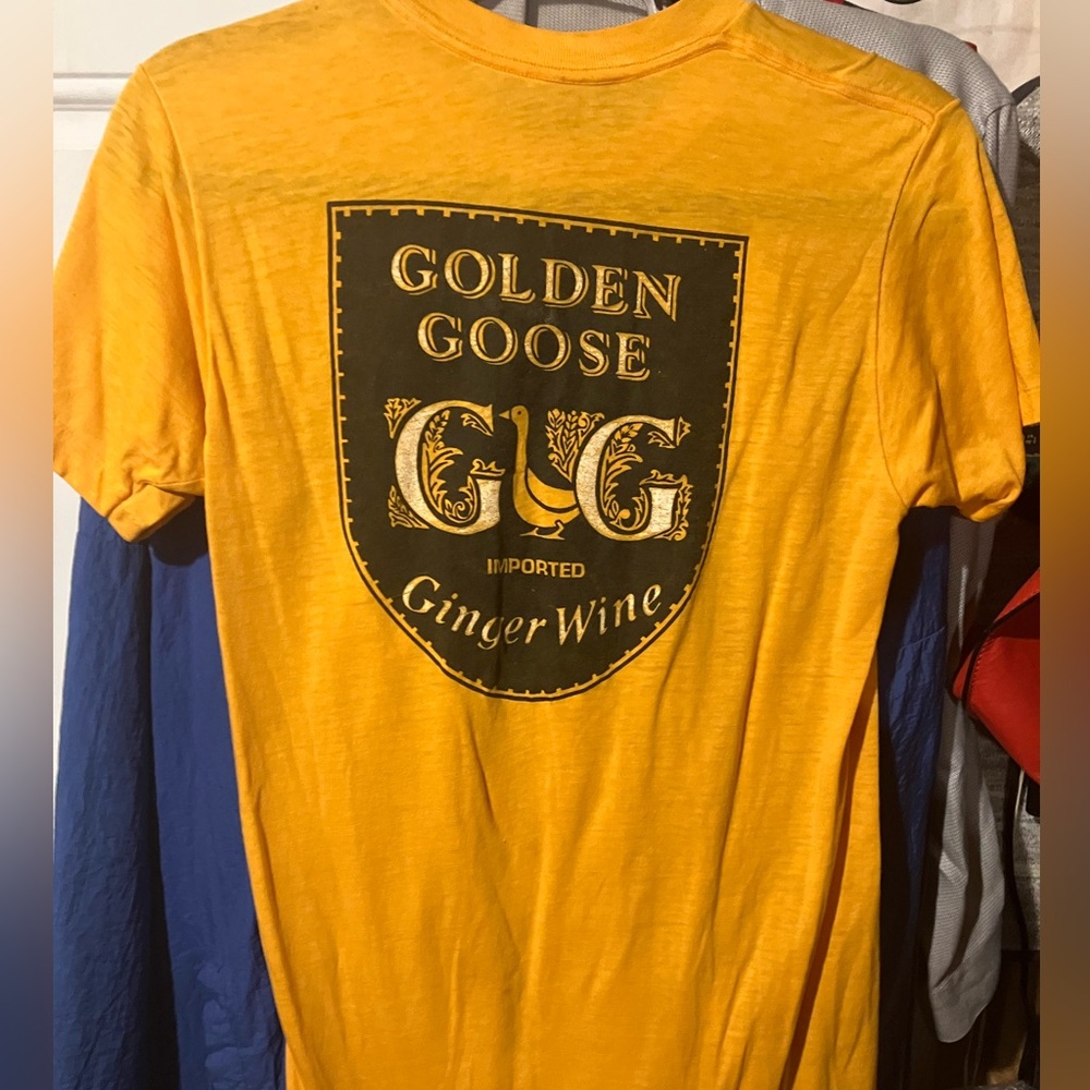 Vintage golden goose ginger wines alcohol company vineyard 80s shirt size small